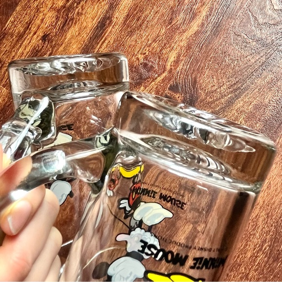 Vintage Disney 1970s Tall Drinking Glasses with Handle Mickey & Minnie Mouse - Picture 7 of 9